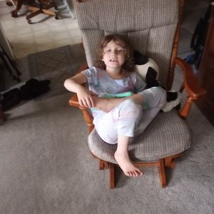 Meet your Posher, Crystal